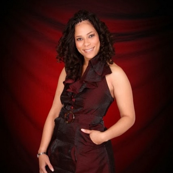 Meet your Posher, Carletta - Picture 1 of 1